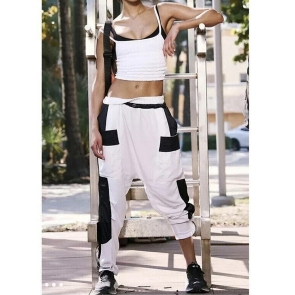 FP Movement Tricked Out Colorblocked Cargo Pants - Size M - Picture 4 of 16